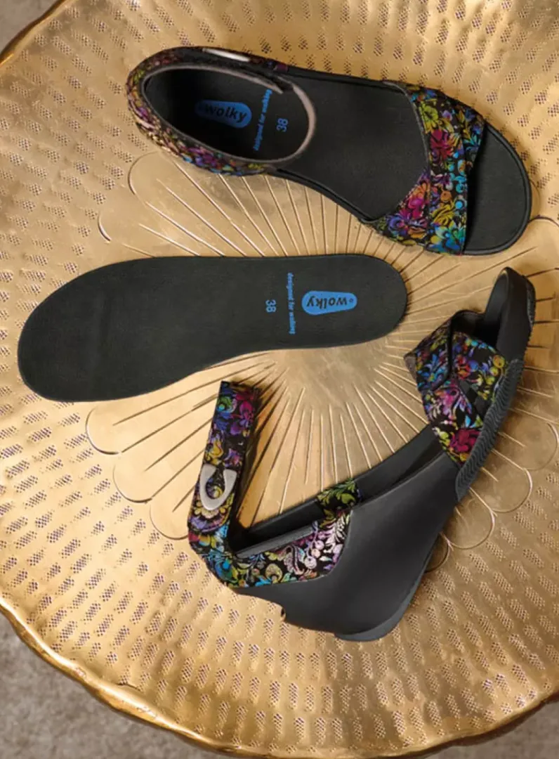 Outlet Wolky Era - zwart/multi flower nubuck